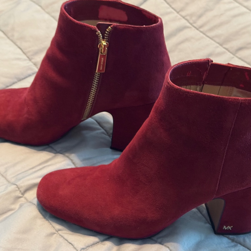 Women's Michael Kors Ankle High Boots, size 9
